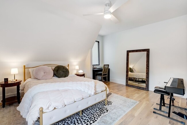 Building Photo - 3733 Estes Rd