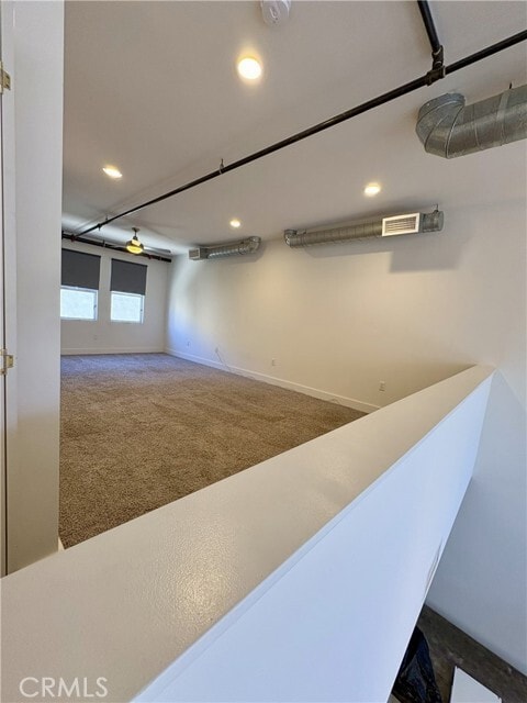 Building Photo - 920 E Santa Ana Blvd