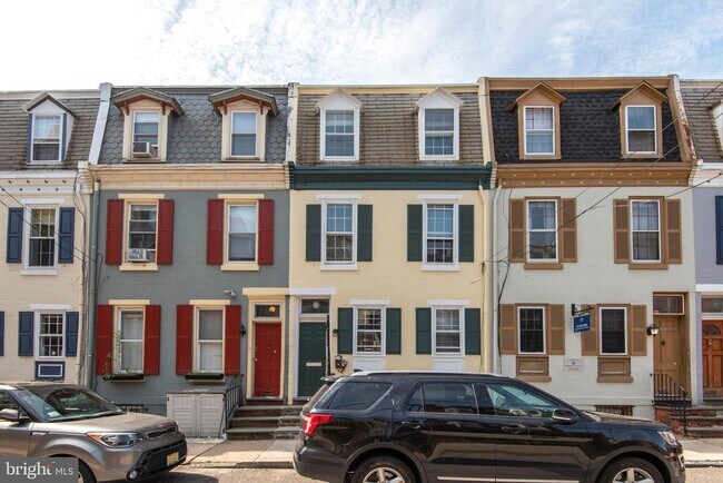Building Photo - 3936 Delancey St