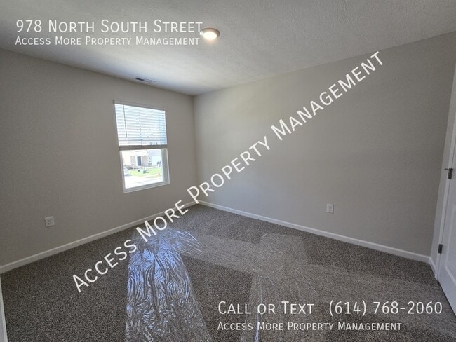 Building Photo - 978 N South St