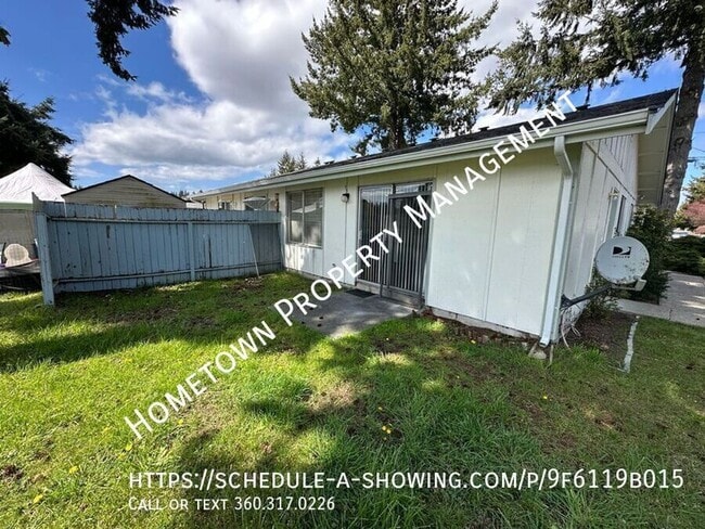 Building Photo - 335 Dennis St SE