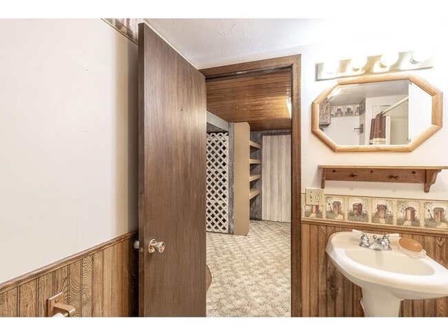 Building Photo - 11197 608th Ave