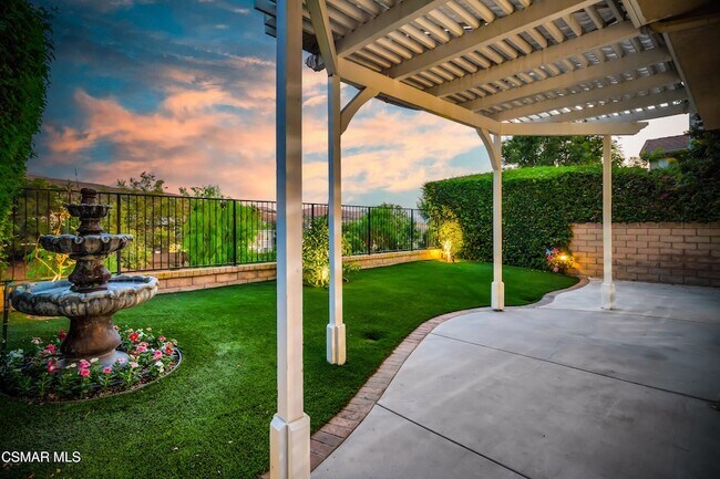 Building Photo - 3044 Ferncrest Pl