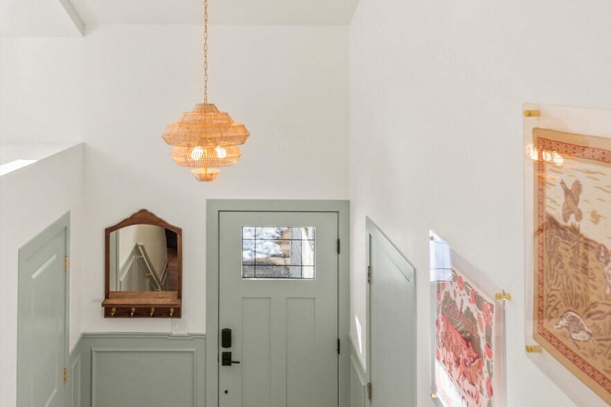 Building Photo - 180 Deer Run