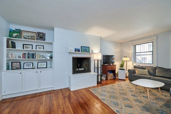 Primary Photo - 183 Marlborough St