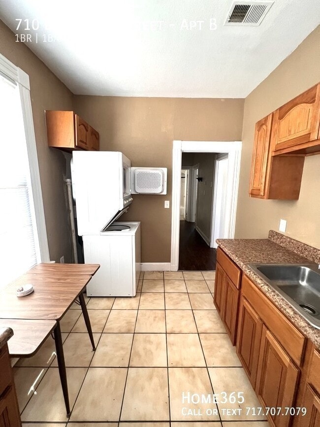 Building Photo - 710 Dinwiddie St