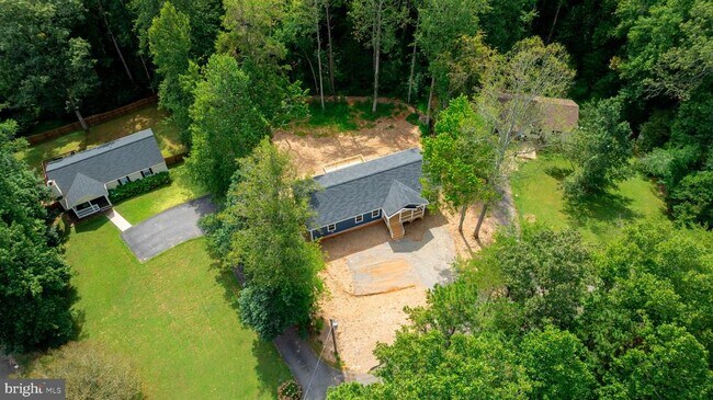 Building Photo - 307 Larkspur Rd