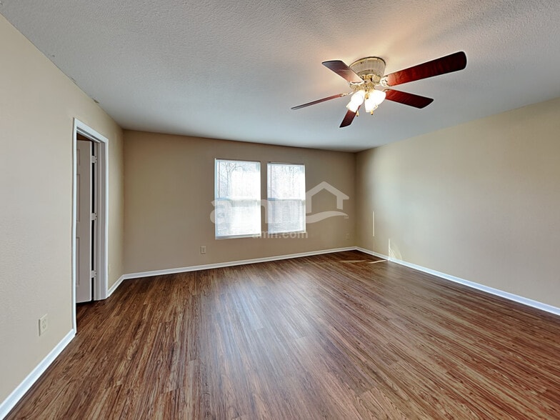 Building Photo - 524 Bridgewater Dr