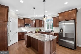 Building Photo - 7986 Benjamin Stoddert Ct