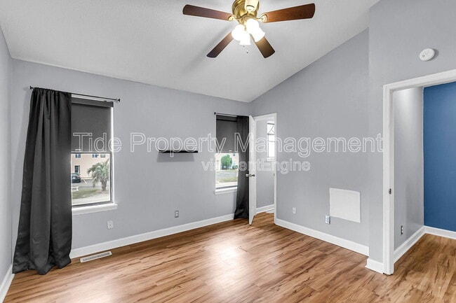 Building Photo - 206 Pine Shadow Dr