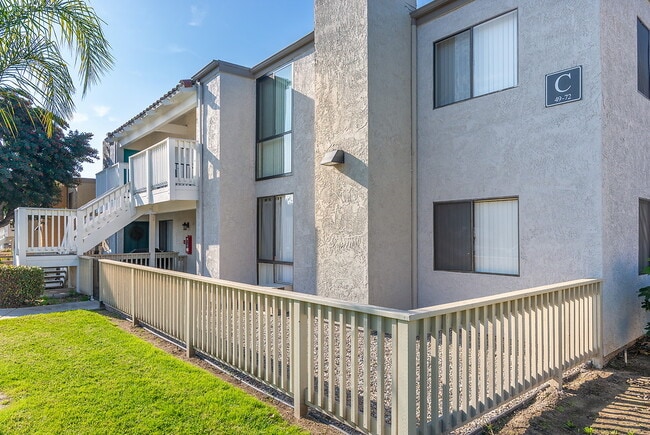 Building Photo - Bonita Cedars