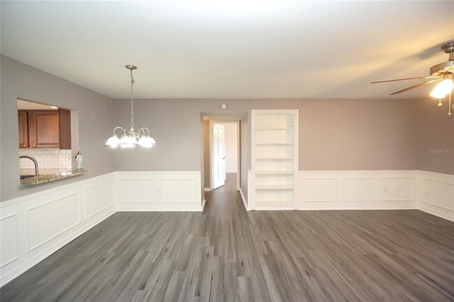 Building Photo - 10330 Carrollwood Ln