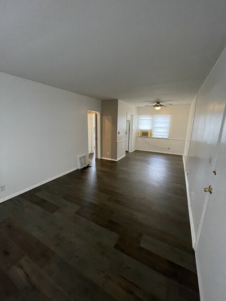 Building Photo - 340 W Alameda Ave