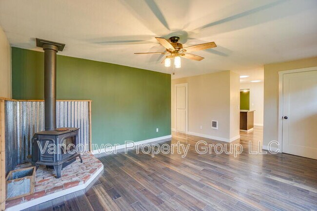 Building Photo - 12509 NE 35th St