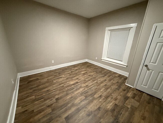 Building Photo - 741 E Trigg Ave