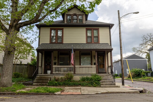 Building Photo - 796 Ebner St