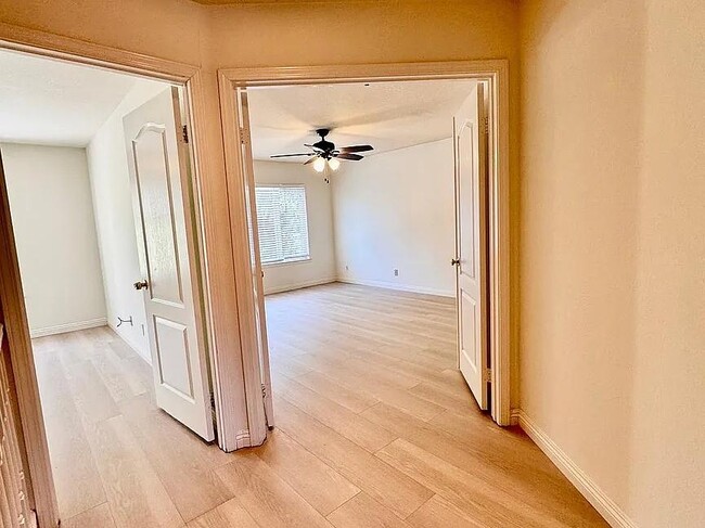 Building Photo - 5328 Natasha Ct