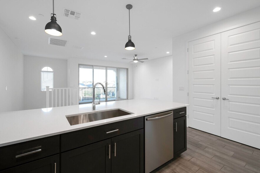 Building Photo - 4078 E Pinto Dr