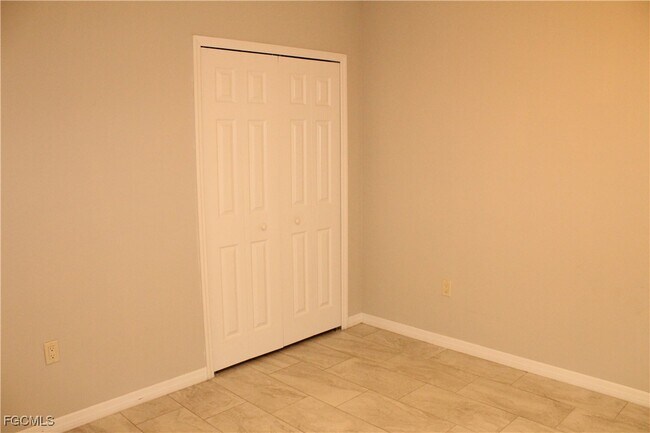 Building Photo - 1110 SW 47th Terrace