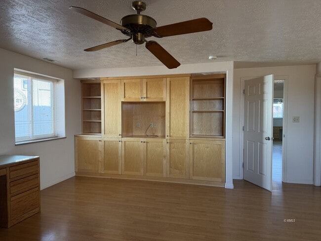 Building Photo - 1220 Monument Rd