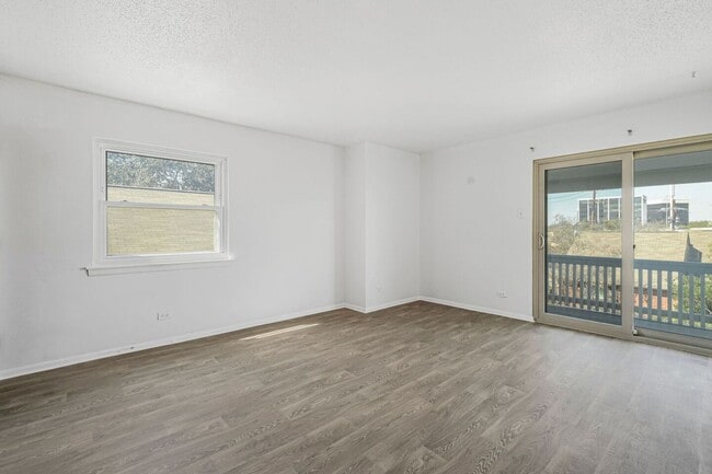 Building Photo - 2300 Nacogdoches Rd