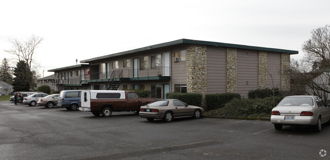 Building Photo - Lone Pine