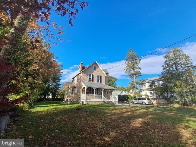 Building Photo - 108 S Clifton Ave