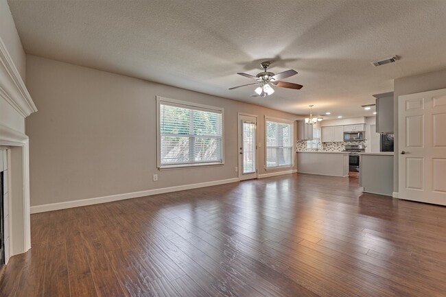 Building Photo - 170 N Dreamweaver Cir