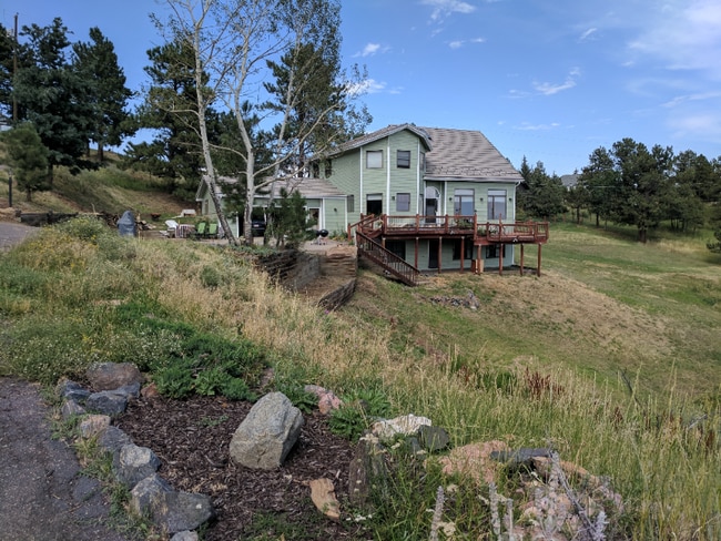 Building Photo - 228 Bellvue Dr