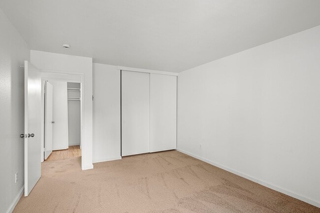 Building Photo - Mission Valley 1 BR/1 BA Condominium at Ra...