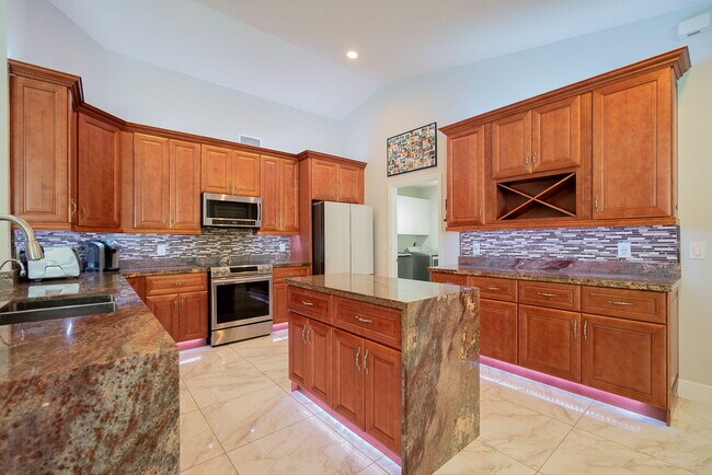 Building Photo - 13660 Folkestone Ct