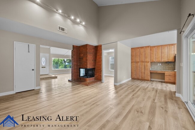 Building Photo - 25352 Avenida Cappela