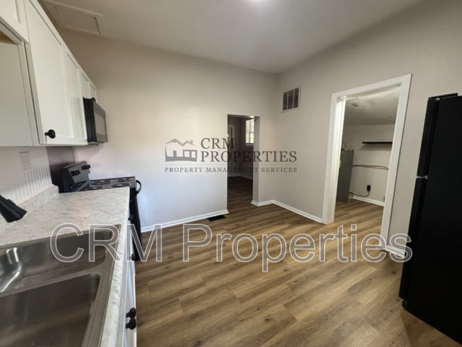 Building Photo - 1329 N Wabash Ave