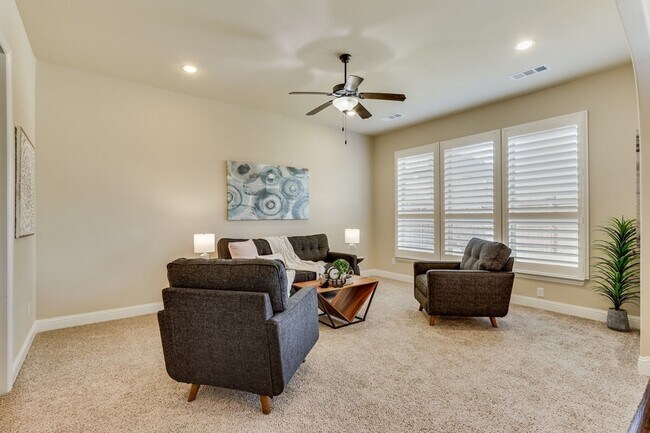 Building Photo - 12883 Possum Kingdom Dr