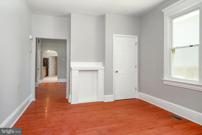 Building Photo - 505 Delaware Ave