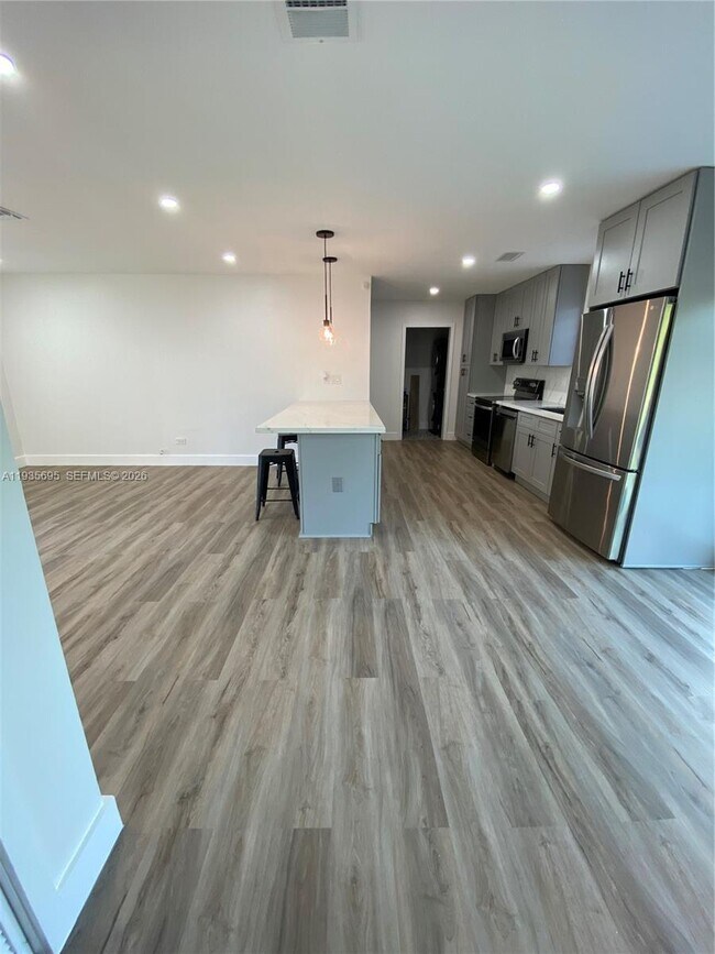 Building Photo - 6829 NW 12th St