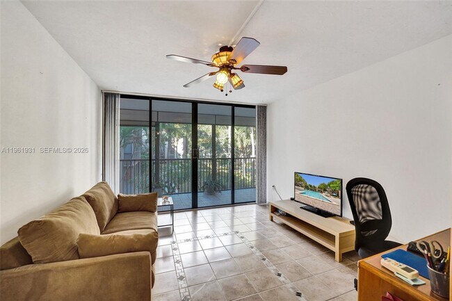 Building Photo - 2814 N 46th Ave