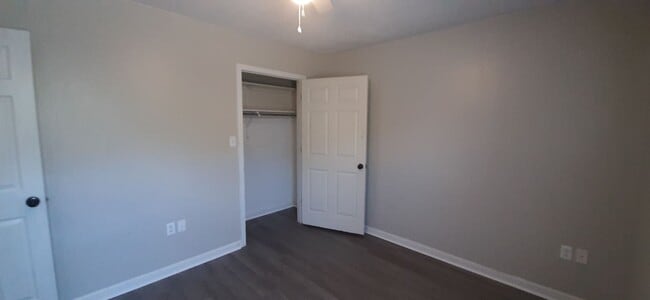 Building Photo - 119 Autumn Cove