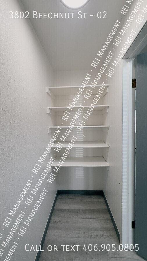 Building Photo - 3802 Beechnut St