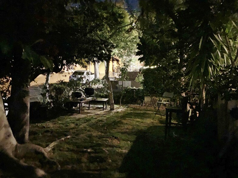 Building Photo - 2032 Vista Del Mar Ave