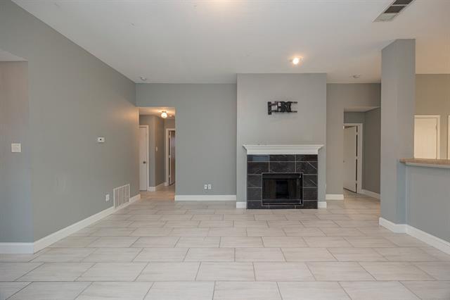 Building Photo - 3129 Kennedy Dr