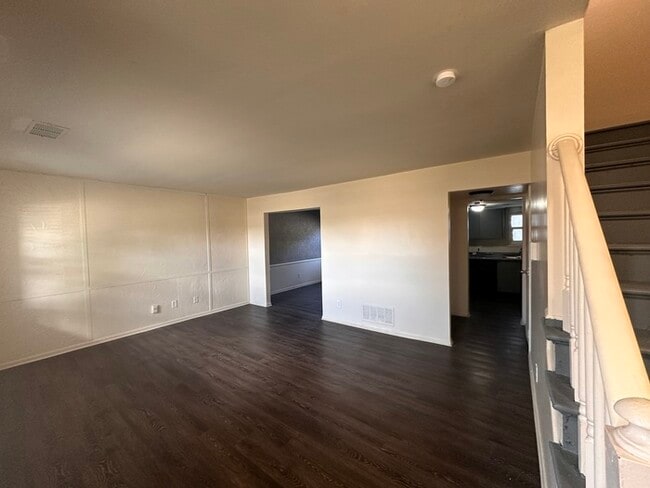 Building Photo - 3bed/2.5bath