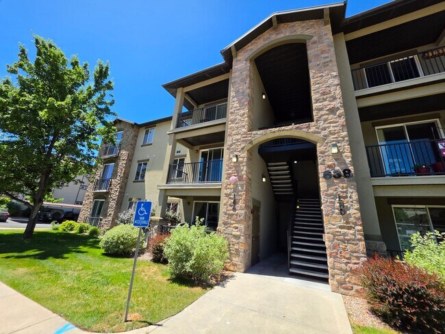 Building Photo - HONEY! Stop Scrolling! Luxury Centerville Stunner!
