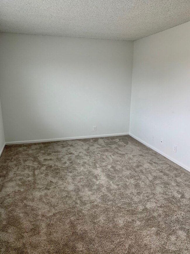 Building Photo - Upgraded Carpinteria Townhome- Great Commu...