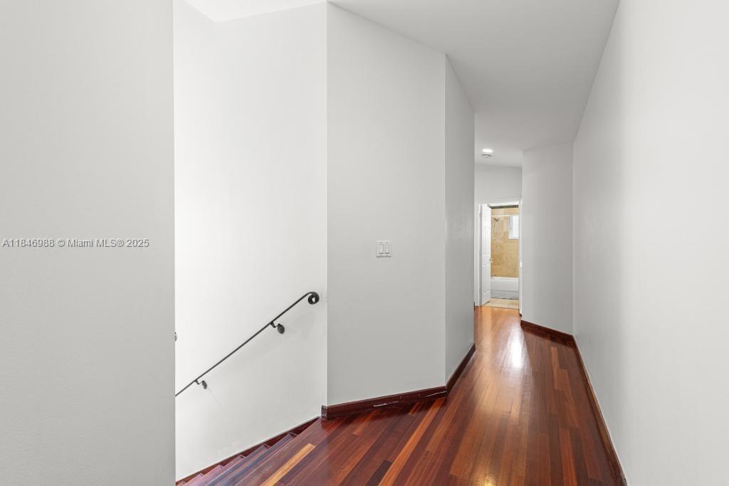 Building Photo - 3049 Mary St