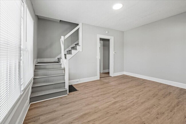 Building Photo - 447 N Sherman Dr