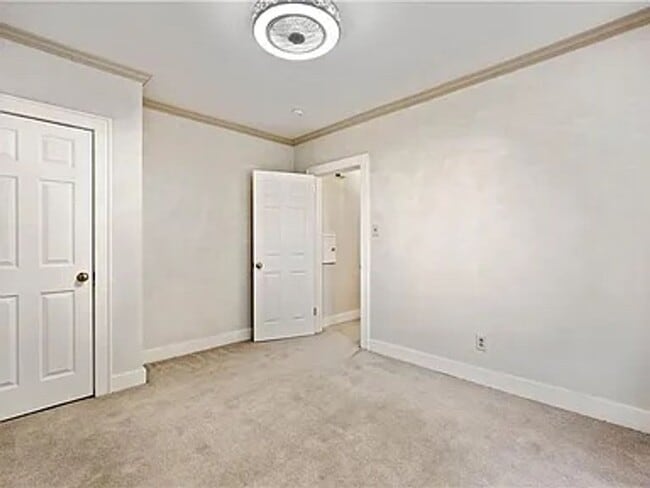 Building Photo - 239 The Blvd