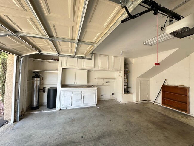 Building Photo - West Palmdale Townhouse