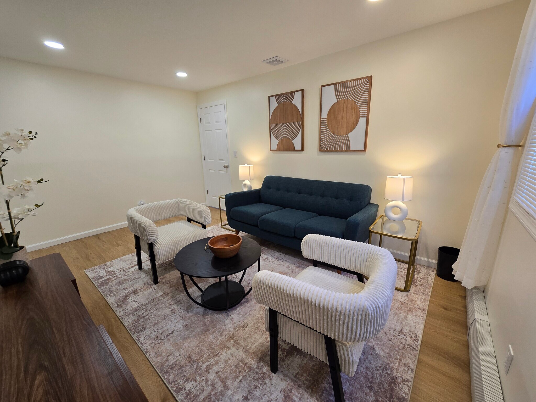 Building Photo - 396 Kaplan Ave