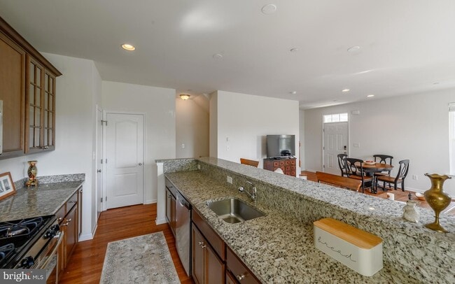 Building Photo - 310 Katie Ln